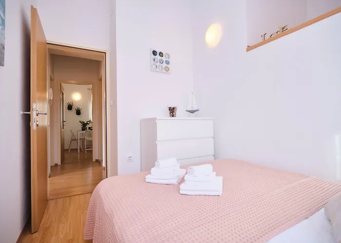 By Litto Apartman *